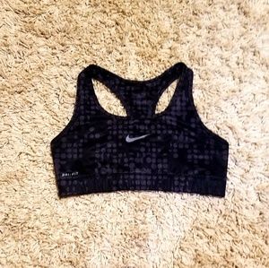 Black Nike Pro Sports Bra